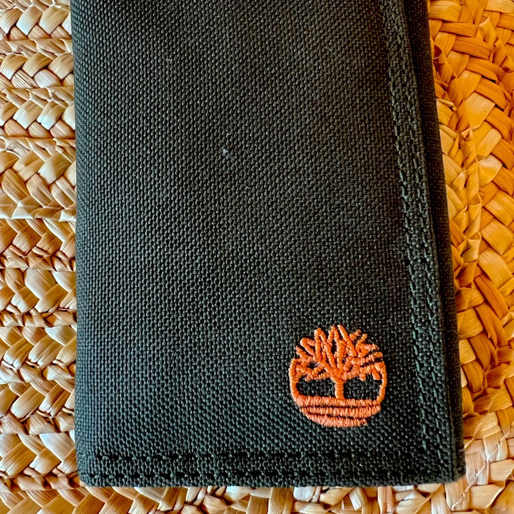 Men’s timberland wallet, green canvas w Velcro NWOT!